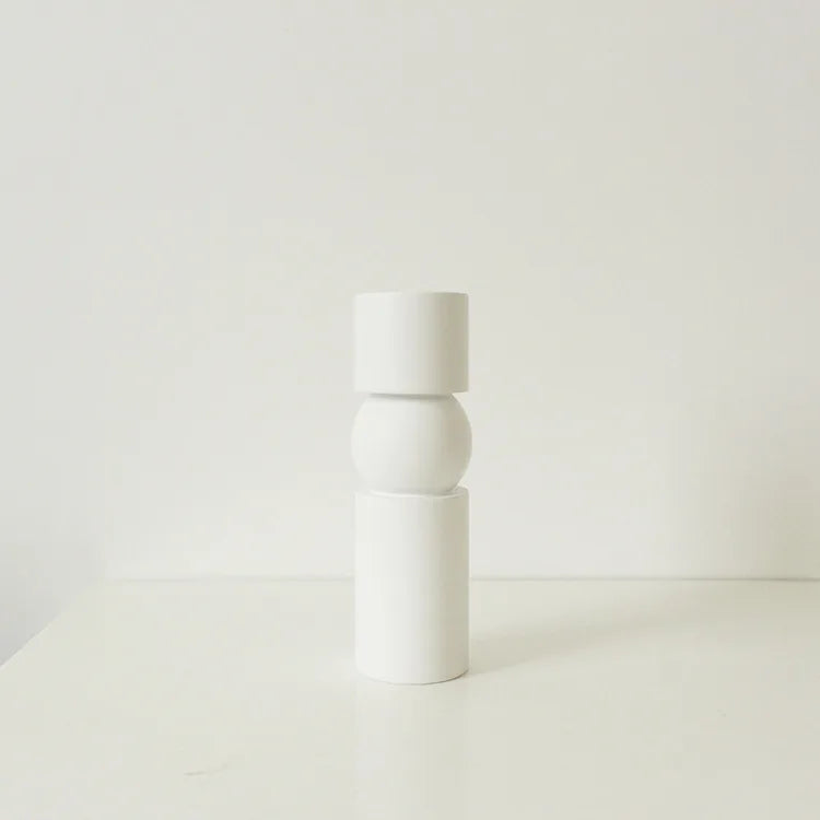 Italienischer Holz-Kerzenhalter im minimalistischen Design – Schwarze & weiße Deko-Candlesticks