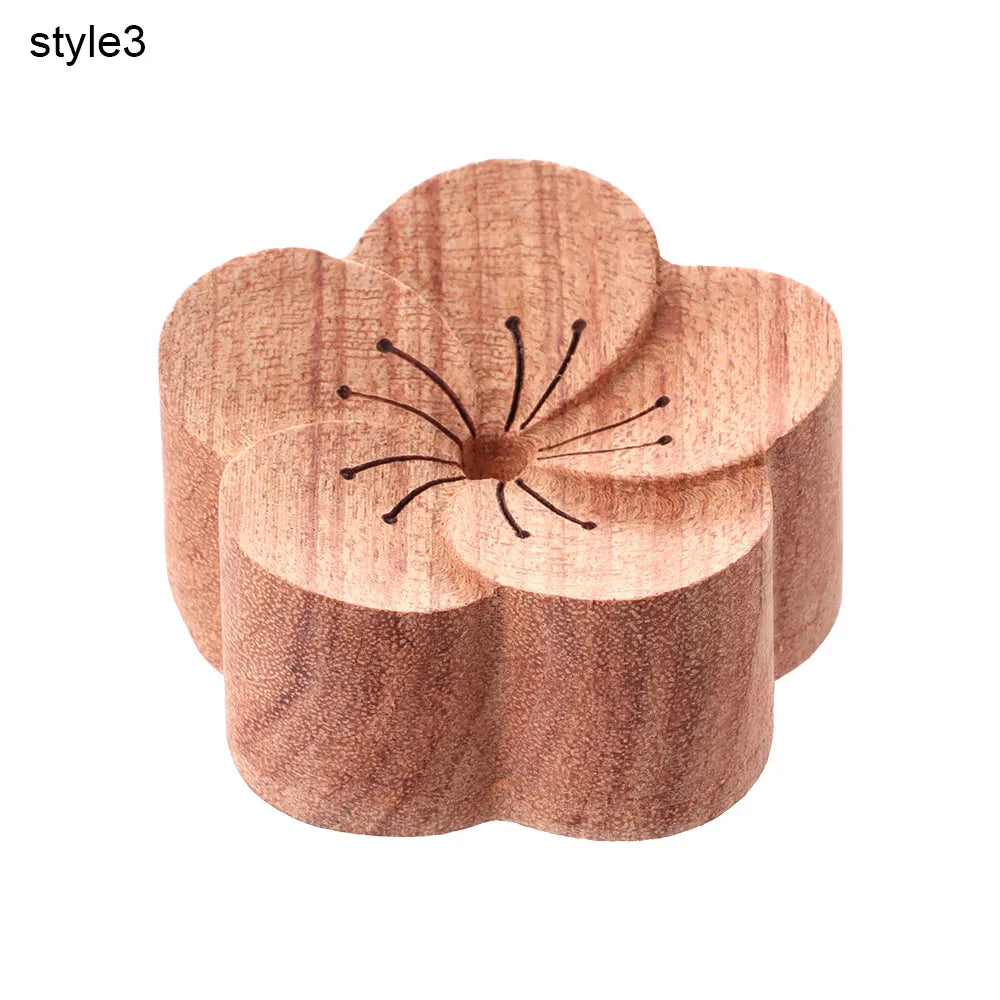 Holz-Duftstein „Silent Bloom“ – Aromatherapie-Diffusor in Blumenform für Zuhause & Auto